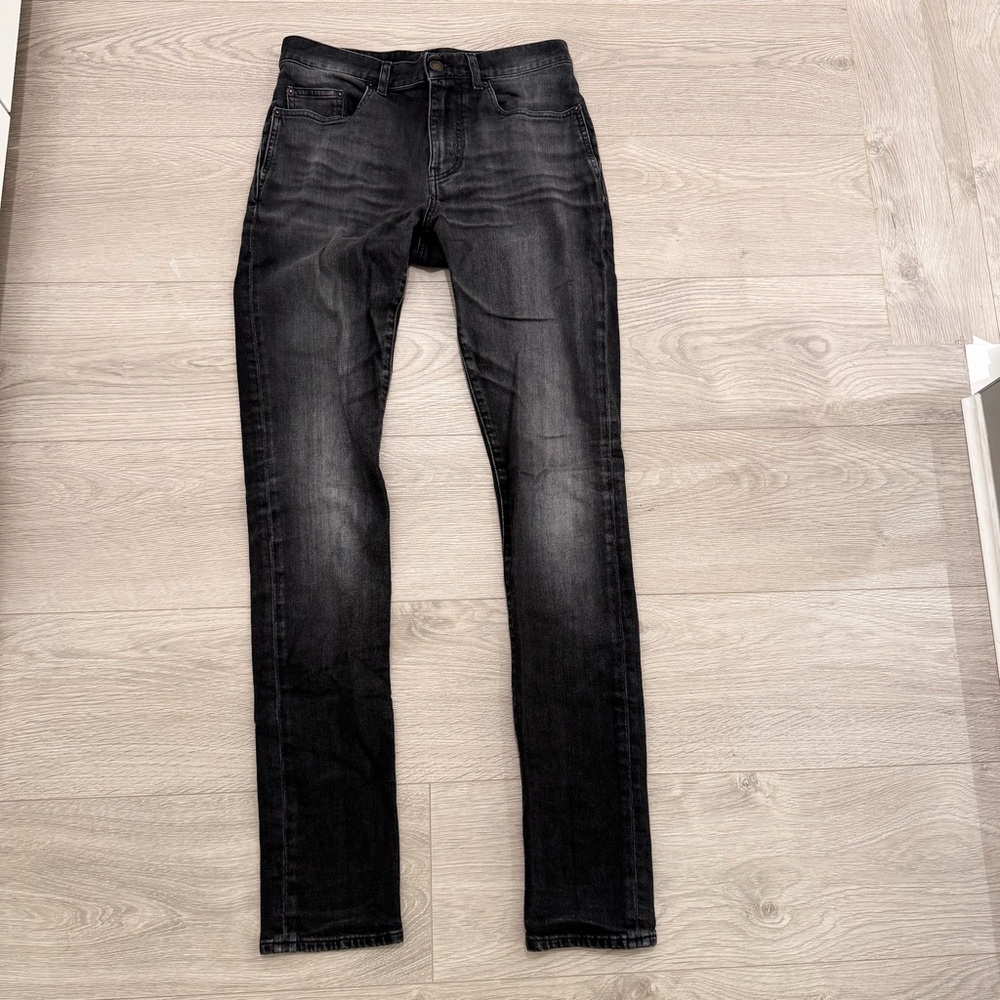 Saint Laurent Classic Black Skinny Jeans for Men JU0027